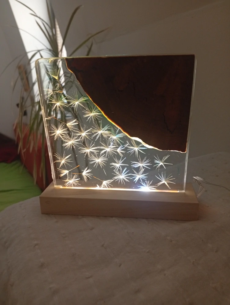Květinová lampa Pampeliškové okno