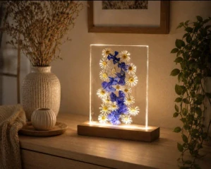  Lampa z pryskyřice Jarní něha 