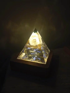 Květinová lampa Pampelišková pyramida
