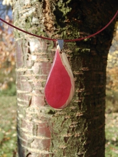 Náhrdelník kapka krve